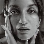ABC della fotografia
Dalla nascita, l'evoluzione, esposizione/diaframma/ISO, lavorare con la luce per finire con la scoperta dei più grandi fotografi